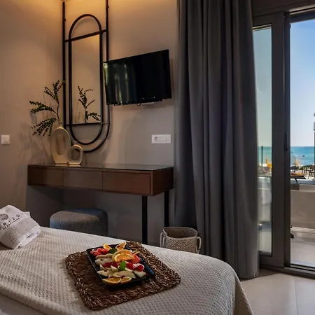 Horizon - Beachfront Luxury, By Zantewize מלון *