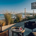 Horizon - Beachfront Luxury, By Zantewize Hotel *