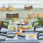 Horizon - Beachfront Luxury, By Zantewize Отель *