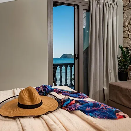 Horizon - Beachfront Luxury, By Zantewize Hotel