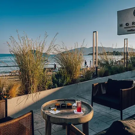 Horizon - Beachfront Luxury, By Zantewize מלון *