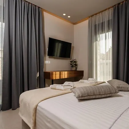 Horizon - Beachfront Luxury, By Zantewize Hotell *