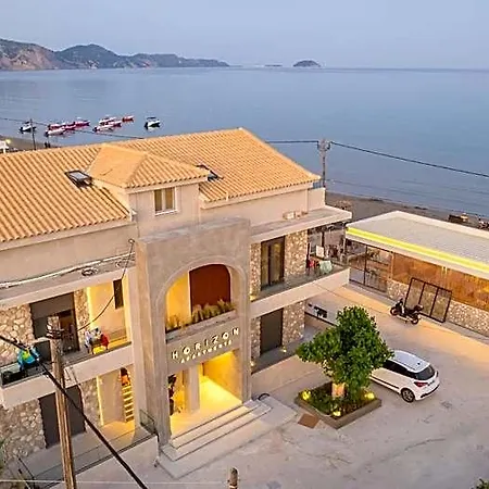 Hotel Horizon - Beachfront Luxury, By Zantewize *