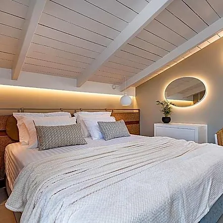 Horizon - Beachfront Luxury, By Zantewize Laganas
