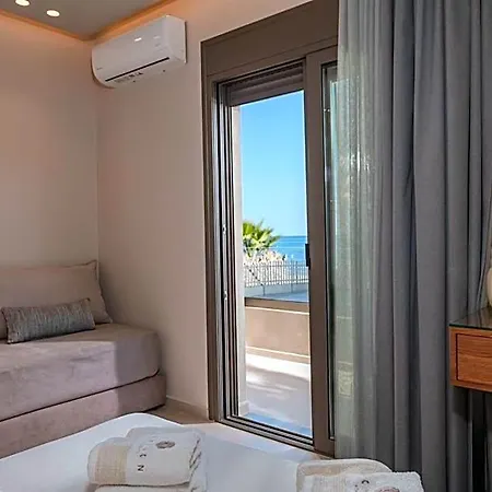 Horizon - Beachfront Luxury, By Zantewize Laganas