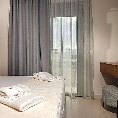 Hotel Horizon - Beachfront Luxury, By Zantewize