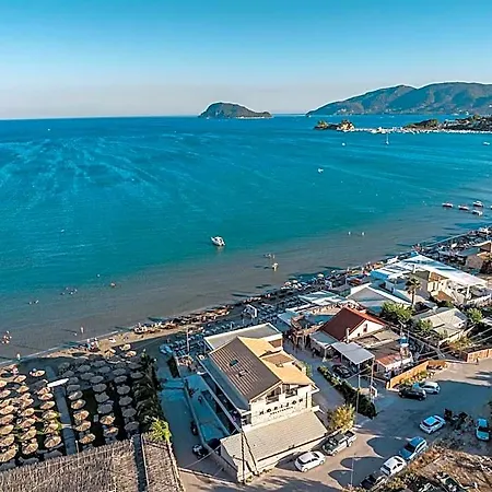 Horizon - Beachfront Luxury, By Zantewize Hotel Laganas