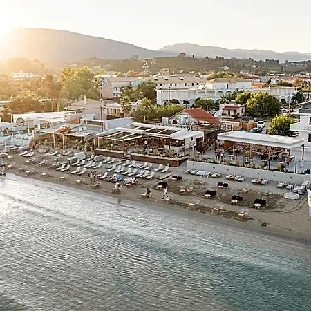 Horizon - Beachfront Luxury, By Zantewize Hotel Laganas