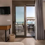 Horizon - Beachfront Luxury, By Zantewize *
