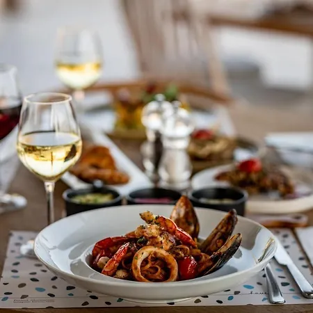 Horizon - Beachfront Luxury, By Zantewize Hotel Laganas