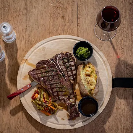 Horizon - Beachfront Luxury, By Zantewize 호텔 *