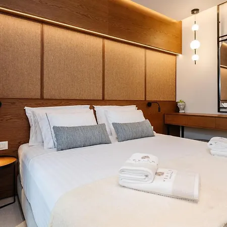 Horizon - Beachfront Luxury, By Zantewize Hotel Laganas