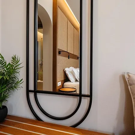 Horizon - Beachfront Luxury, By Zantewize