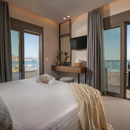 Horizon - Beachfront Luxury, By Zantewize Hotell Laganas