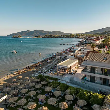 Hotel Horizon - Beachfront Luxury, By Zantewize