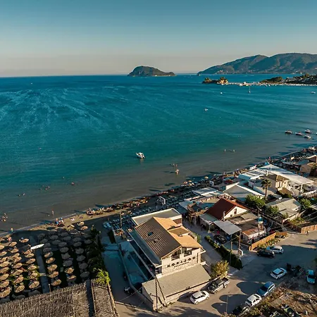 Horizon - Beachfront Luxury, By Zantewize Hotel Laganas