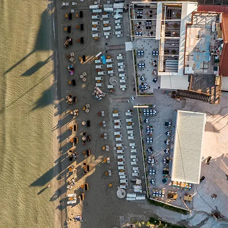 Horizon - Beachfront Luxury, By Zantewize 라가나스