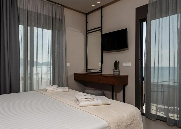 Horizon - Beachfront Luxury, By Zantewize מלון *