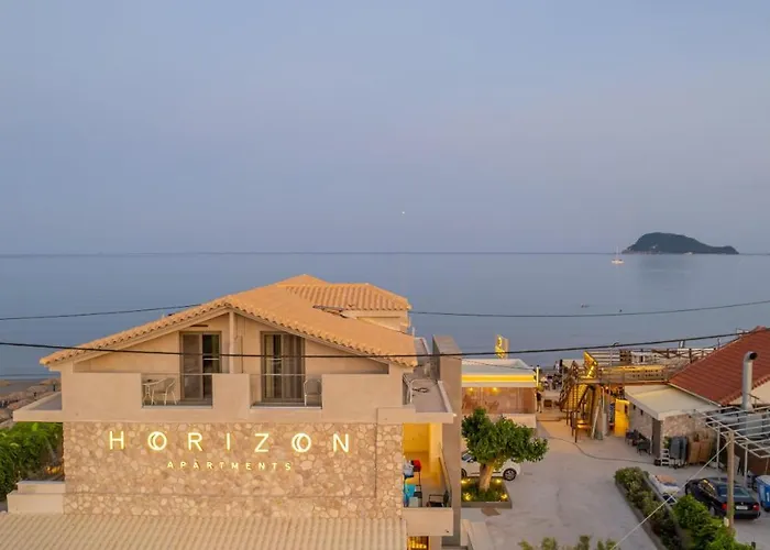 Horizon - Beachfront Luxury, By Zantewize *