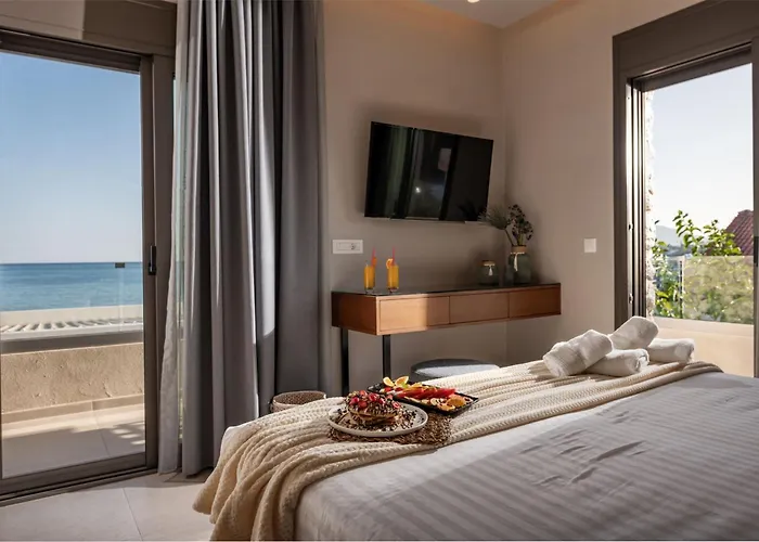Horizon - Beachfront Luxury, By Zantewize לגאנאס