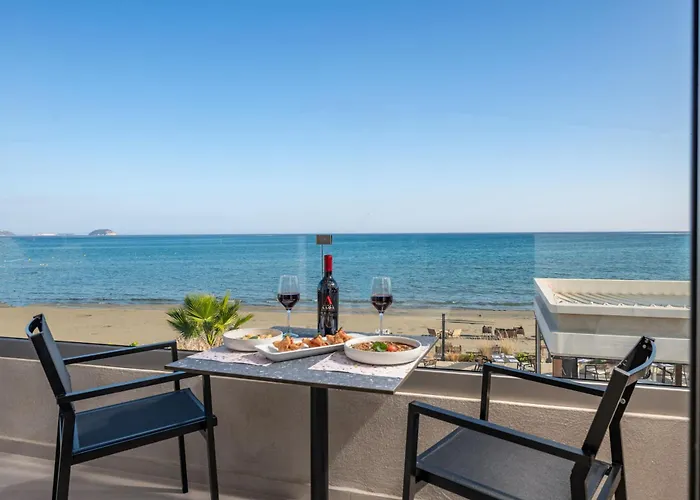 Horizon - Beachfront Luxury, By Zantewize *