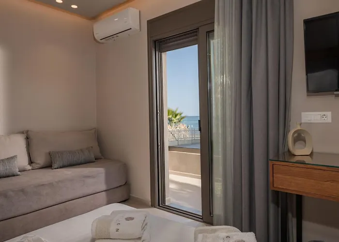 מלון Horizon - Beachfront Luxury, By Zantewize